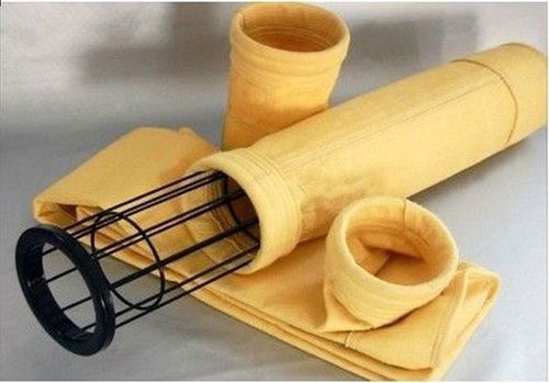 Υψηλής θερμοκρασίας όξινη αντίσταση 500~550 GSM τσαντών φίλτρων εξολκέων σκόνης χαλυβουργείου P84 100% καθαρή